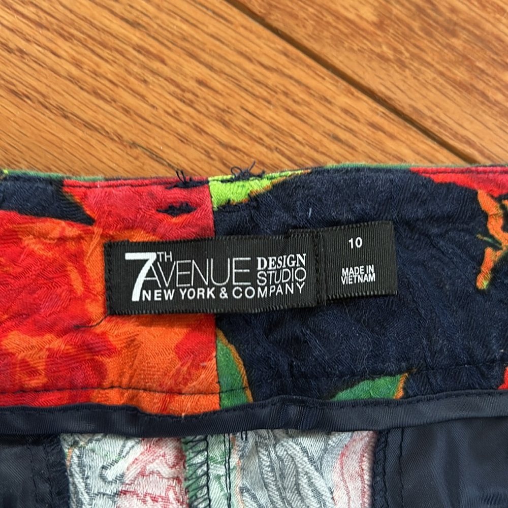 New York & Company capris - Picture 5 of 7